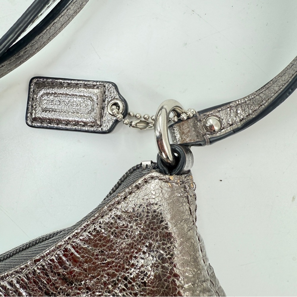 Coach Metallic Pewter Silver Patent Leather Crossbody Bag Poppy Scribble Logo - Picture 14 of 16